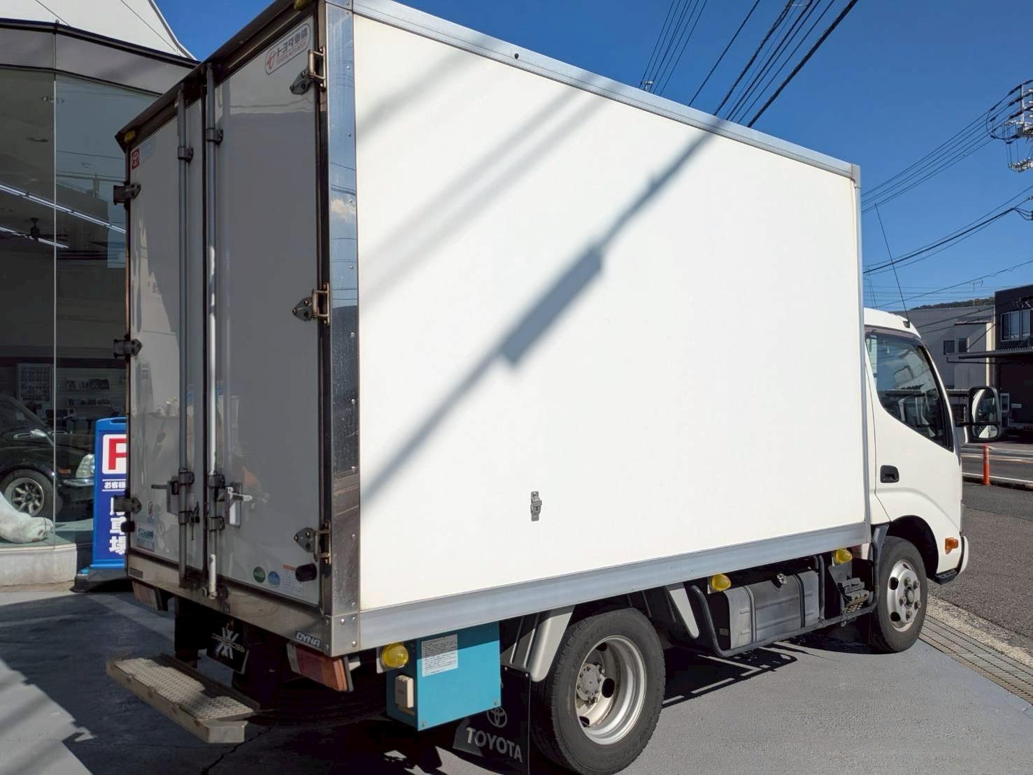 ダイナトラック