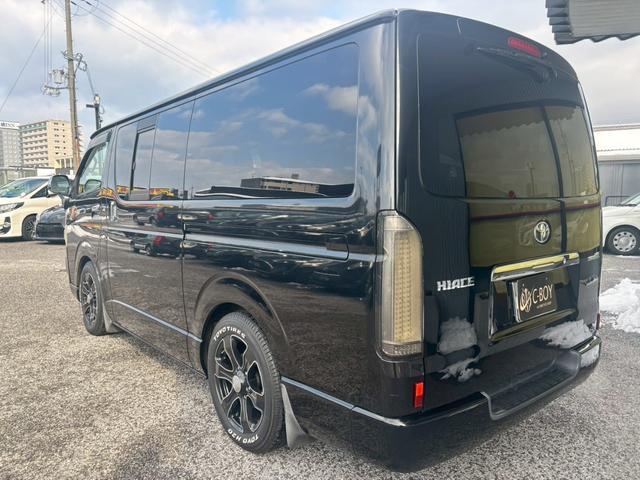 ハイエースバン