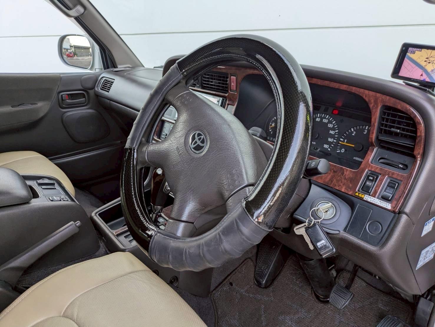 ハイエースワゴン