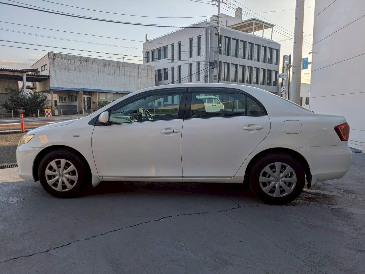 カローラアクシオ