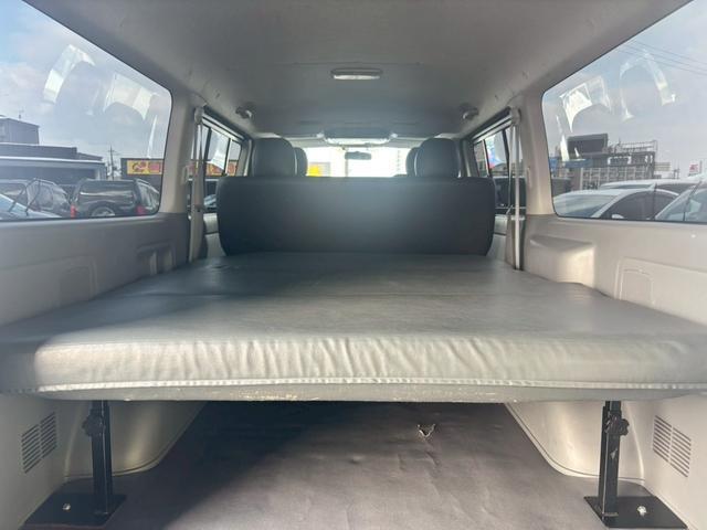 ハイエースバン