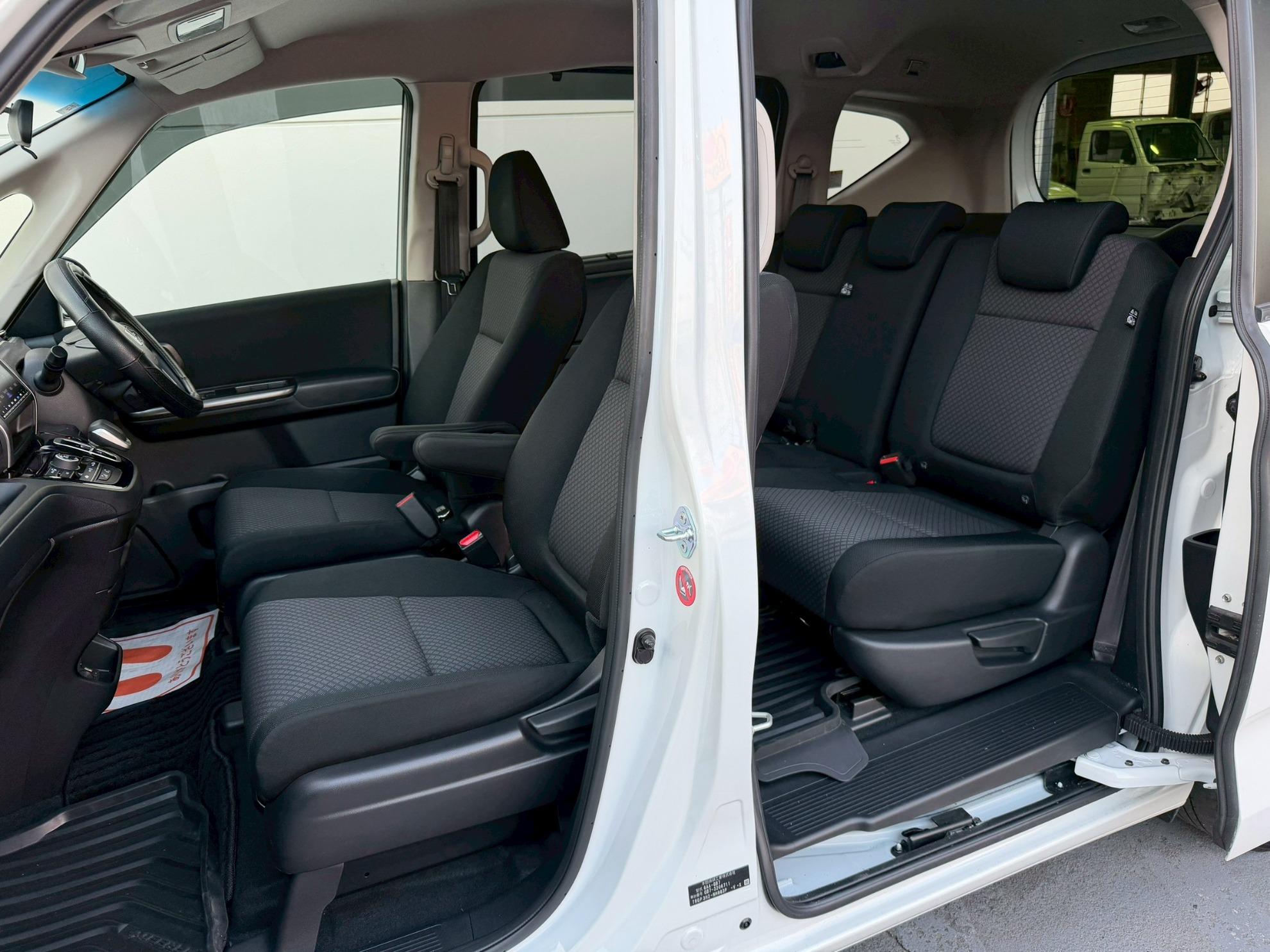 フリード＋ハイブリッド