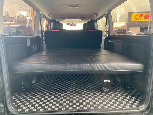 ハイエースバン