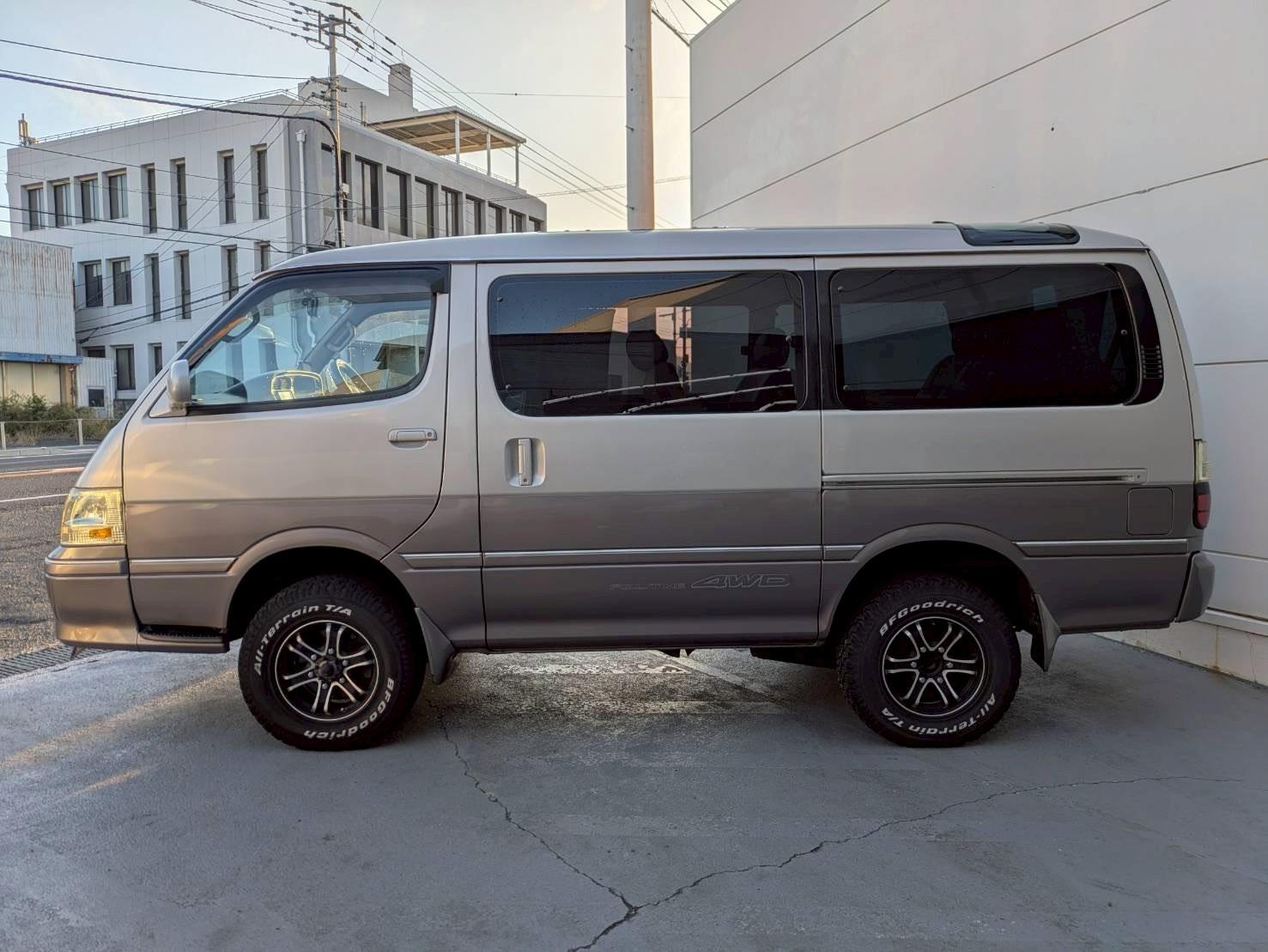 ハイエースワゴン