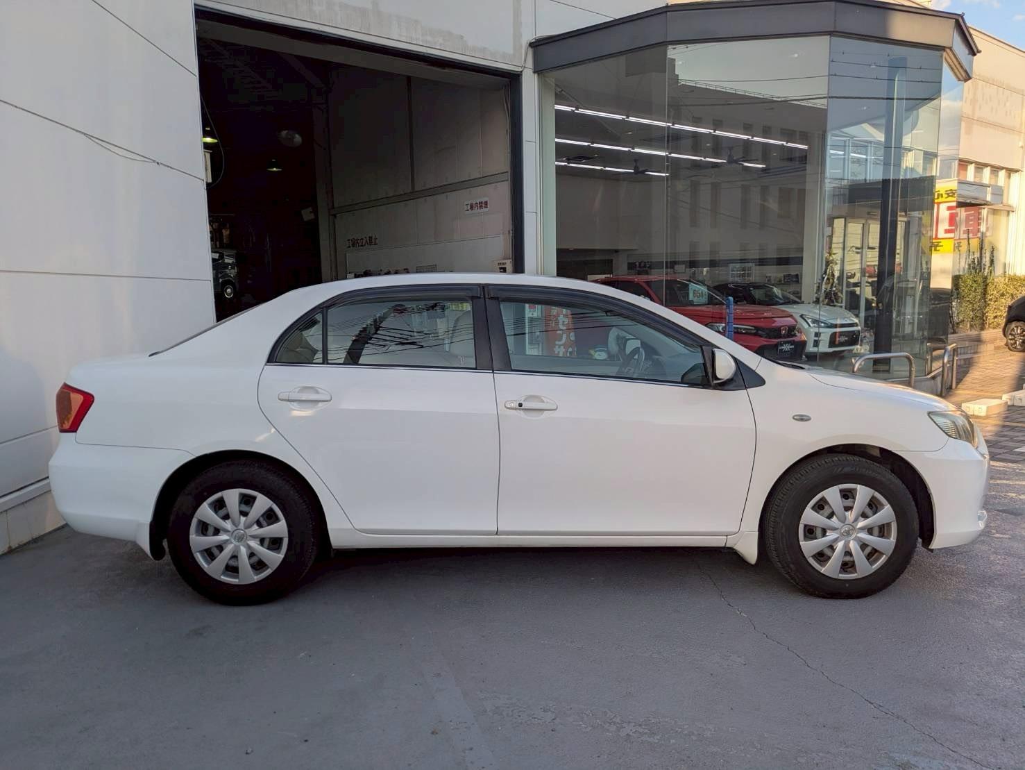 カローラアクシオ