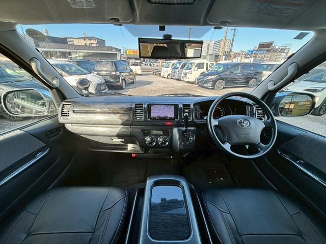 ハイエースバン