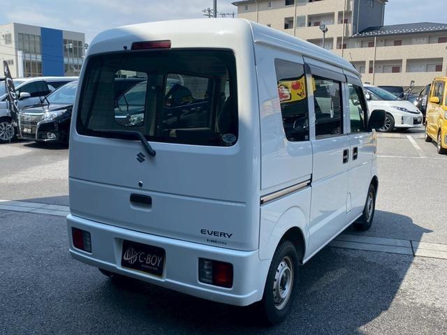 エブリイ