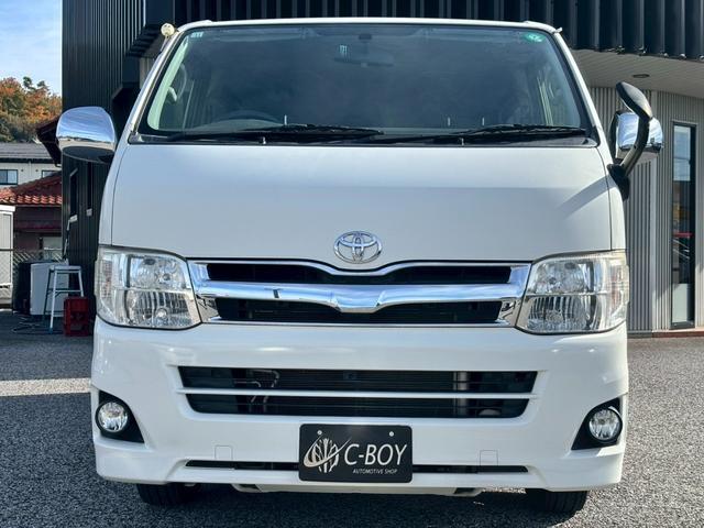 レジアスエースバン