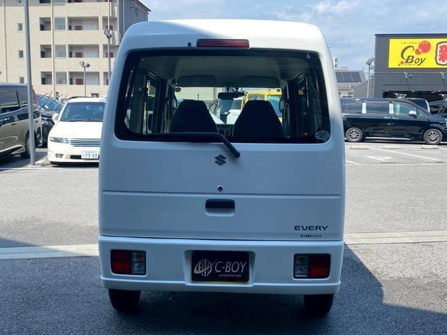 エブリイ