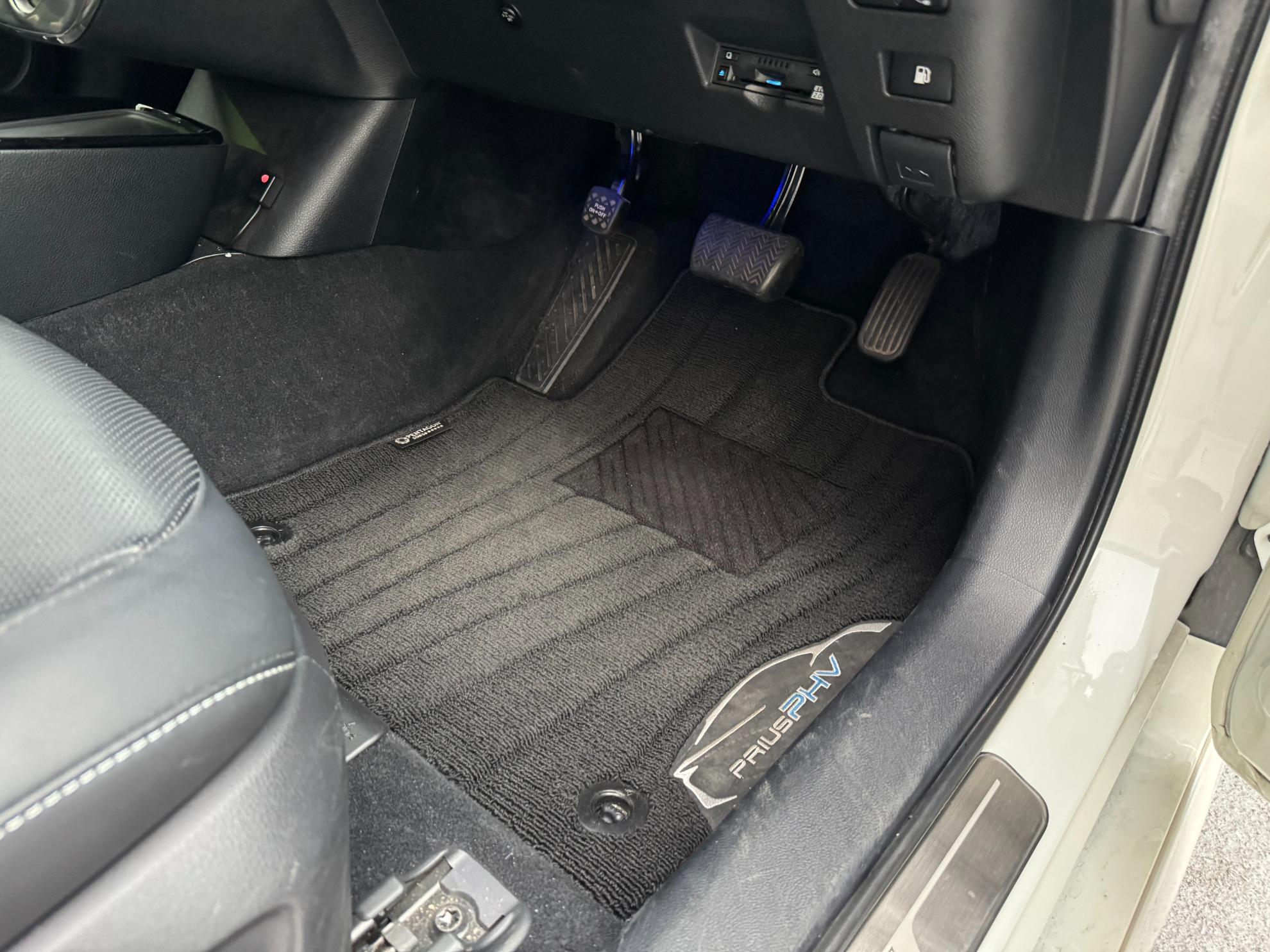 プリウスＰＨＶ