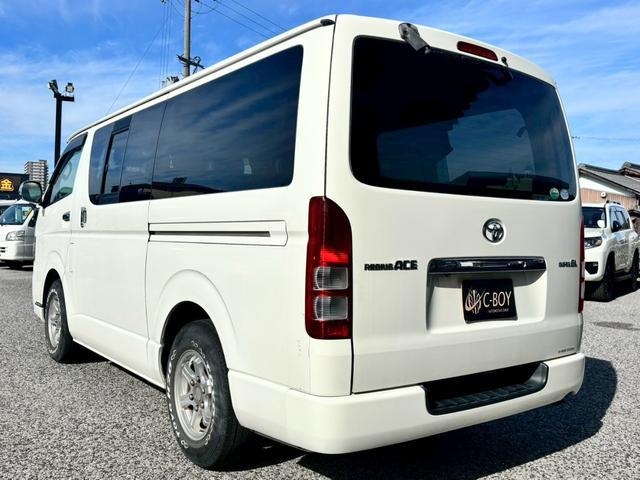 レジアスエースバン