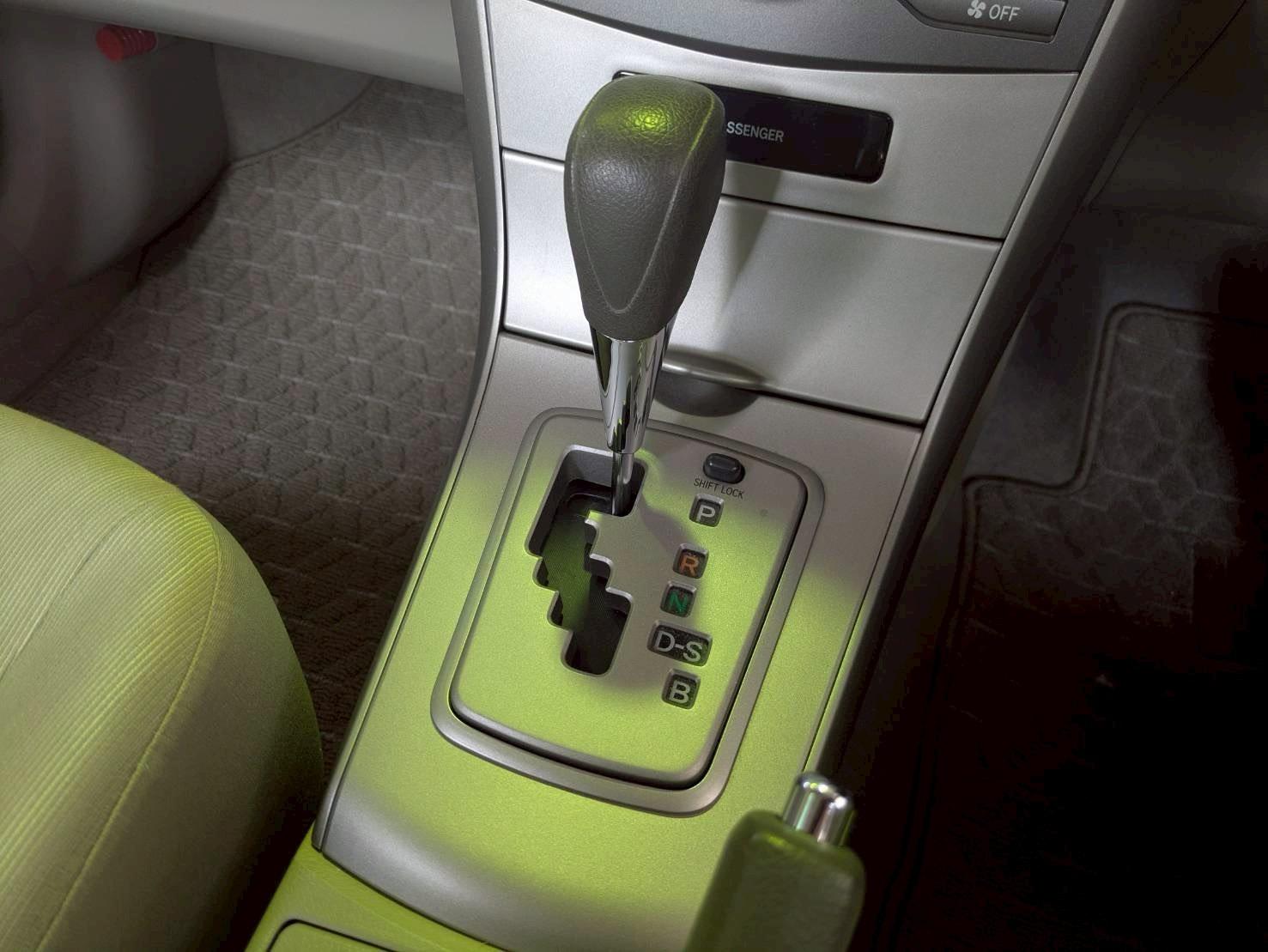 カローラアクシオ