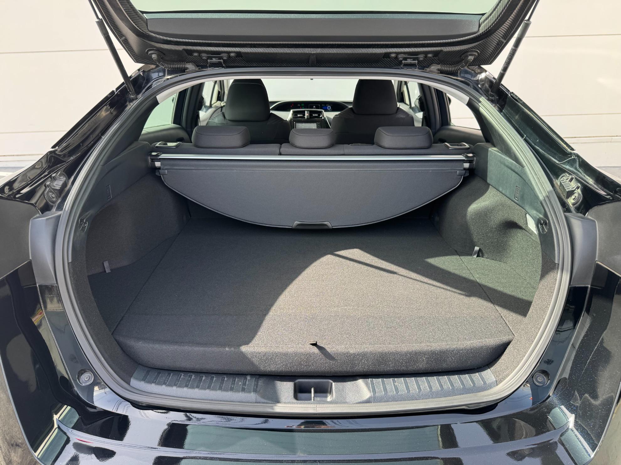 プリウスＰＨＶ