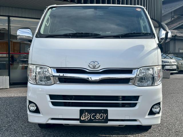 レジアスエースバン