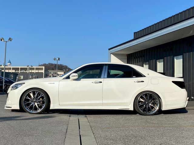 クラウンハイブリッド