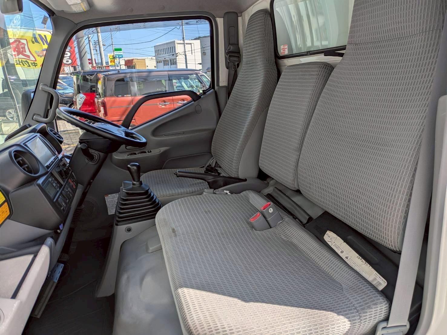 ダイナトラック