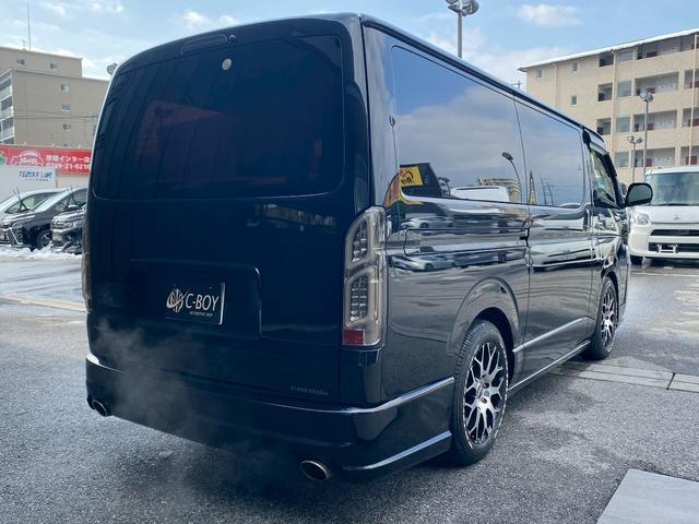 ハイエースバン