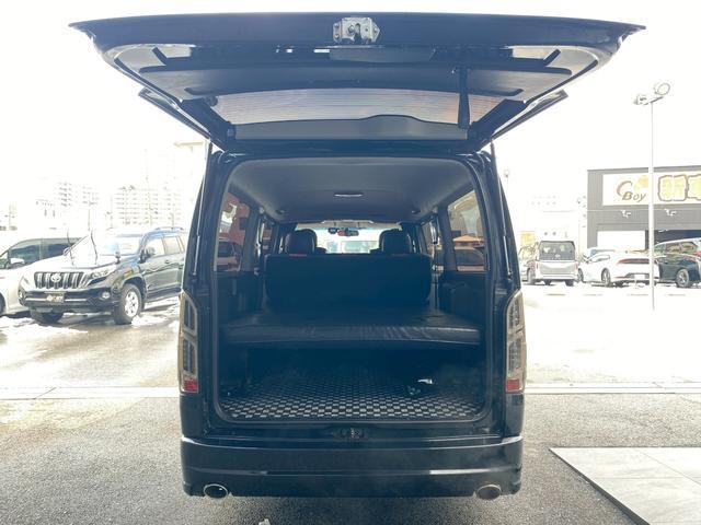 ハイエースバン