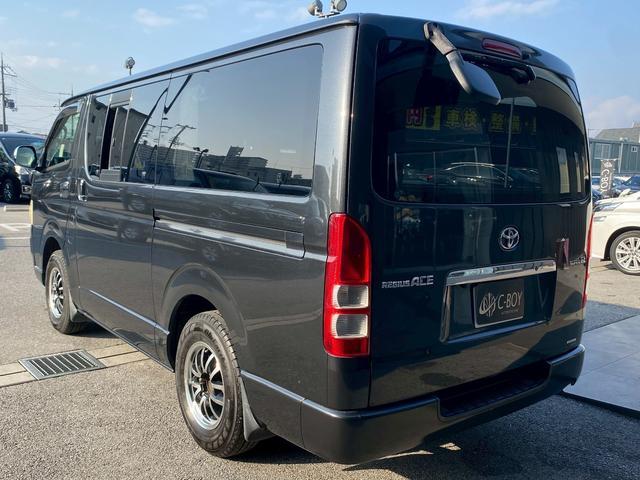 レジアスエースバン