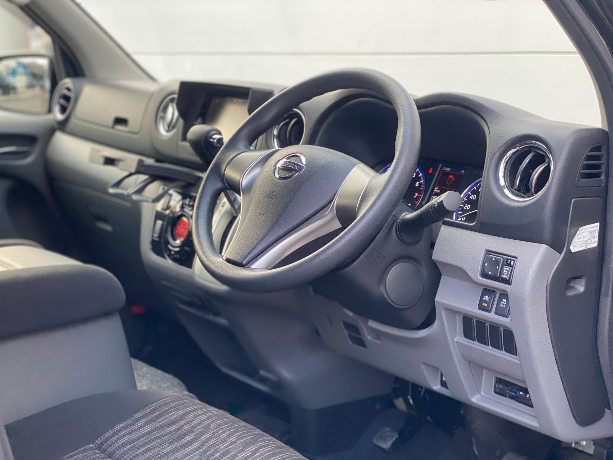 ＮＶ３５０キャラバンバン