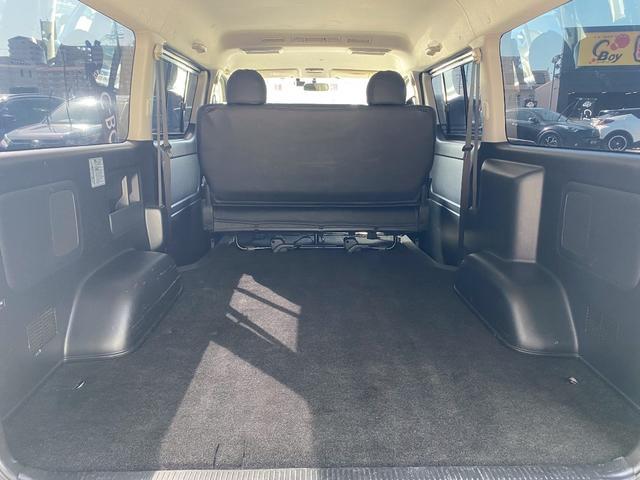 レジアスエースバン