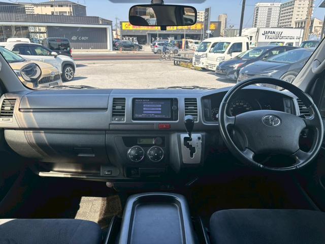 ハイエースバン