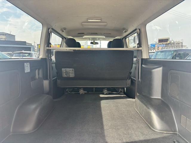 レジアスエースバン