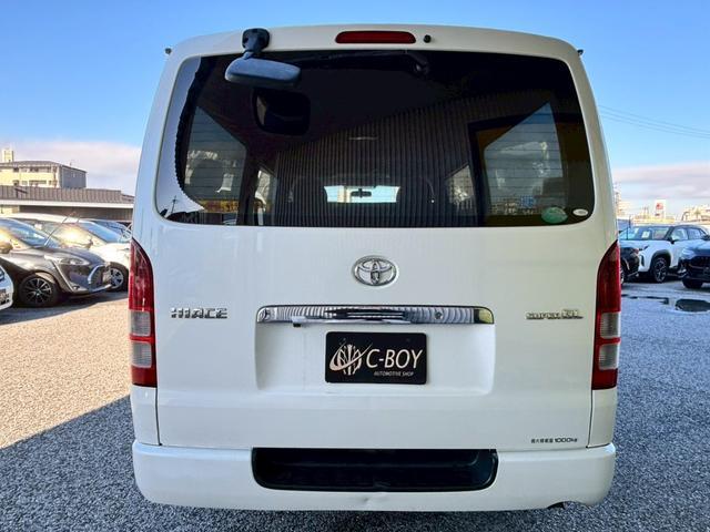 ハイエースバン