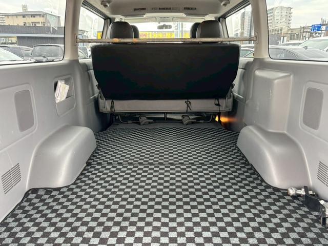 レジアスエースバン