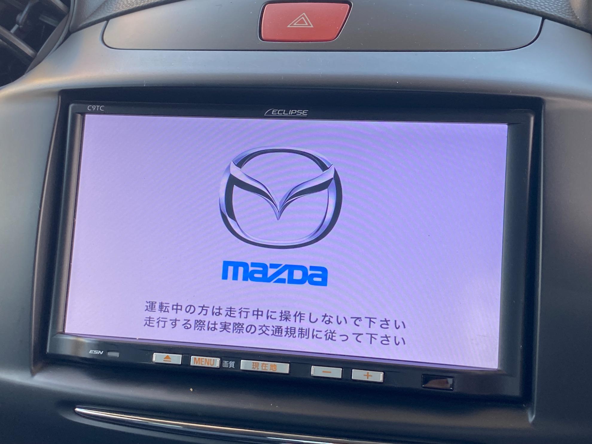 デミオ