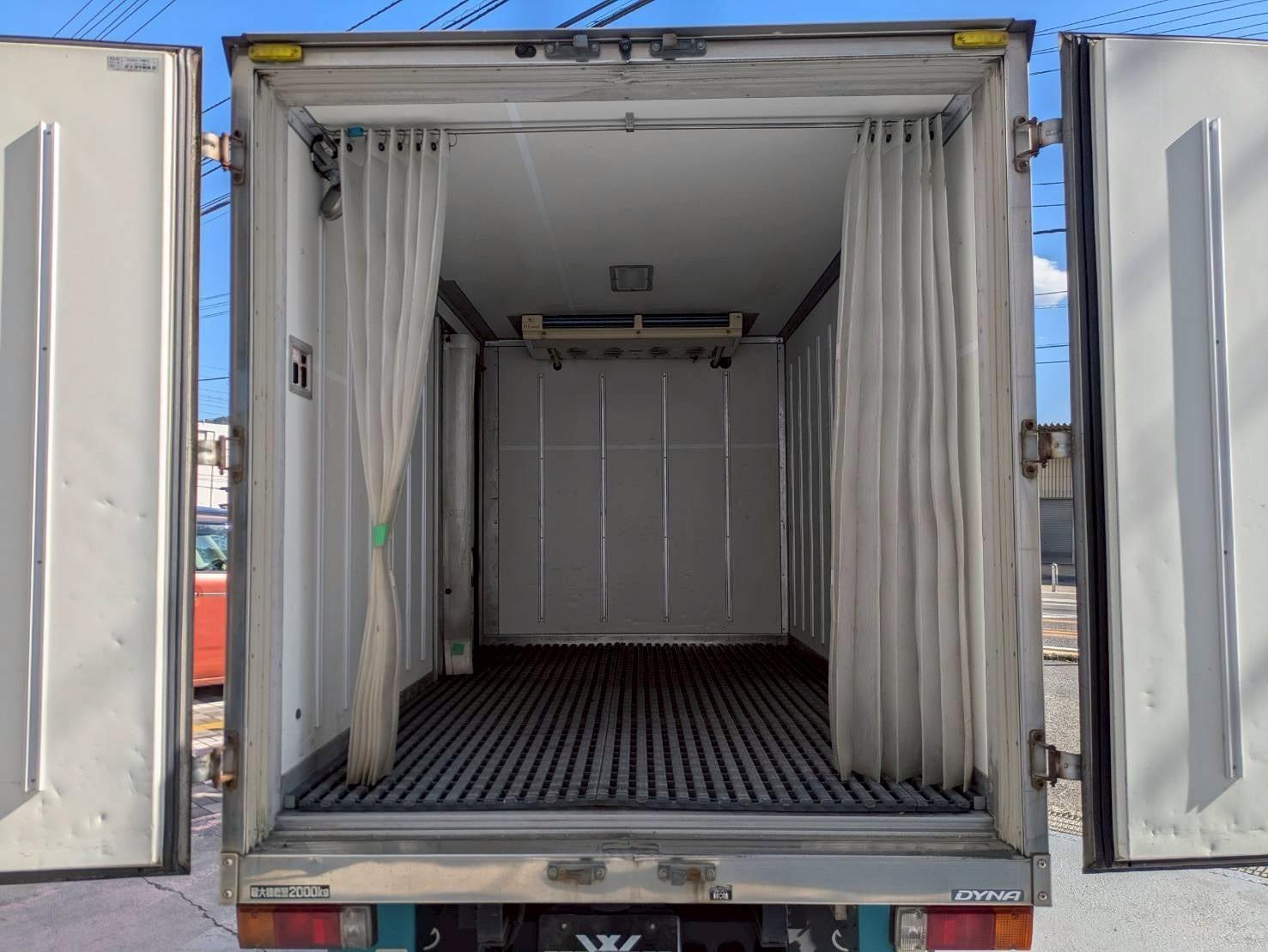 ダイナトラック