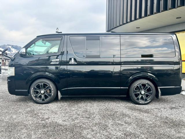 ハイエースバン