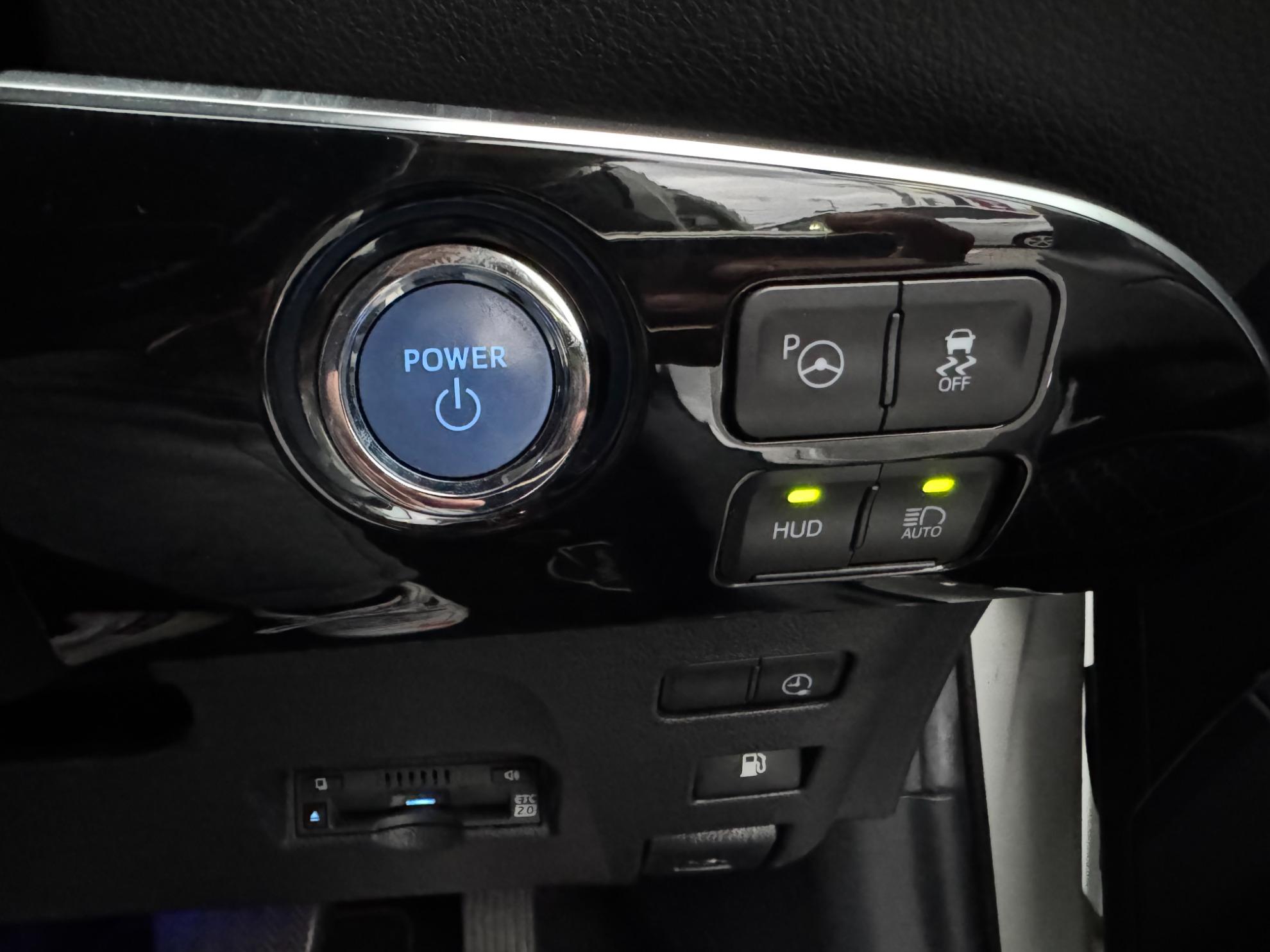 プリウスＰＨＶ