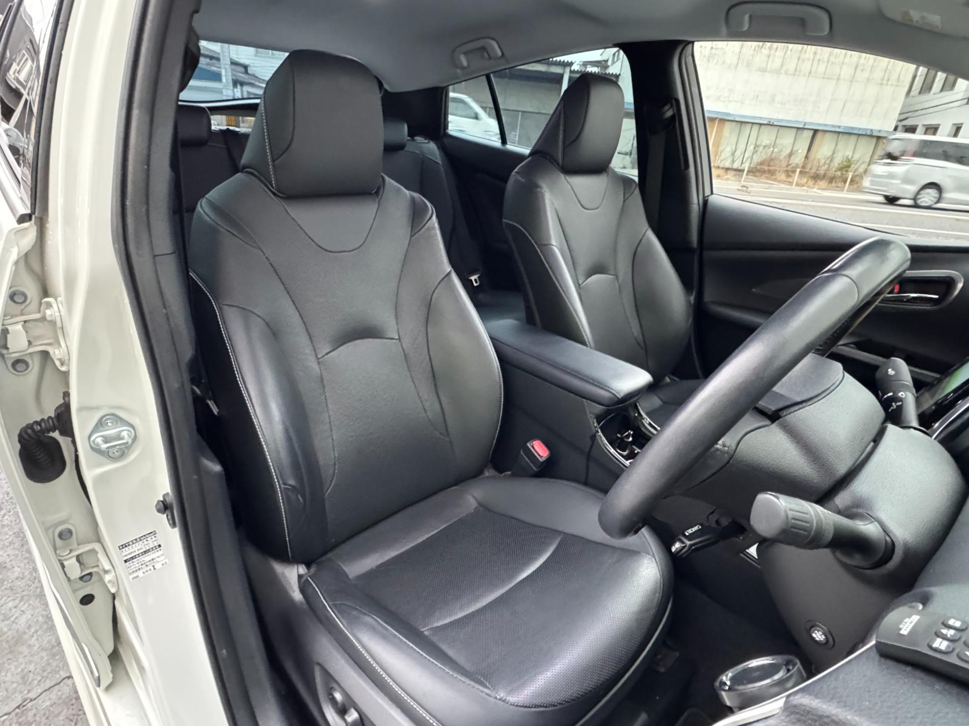 プリウスＰＨＶ