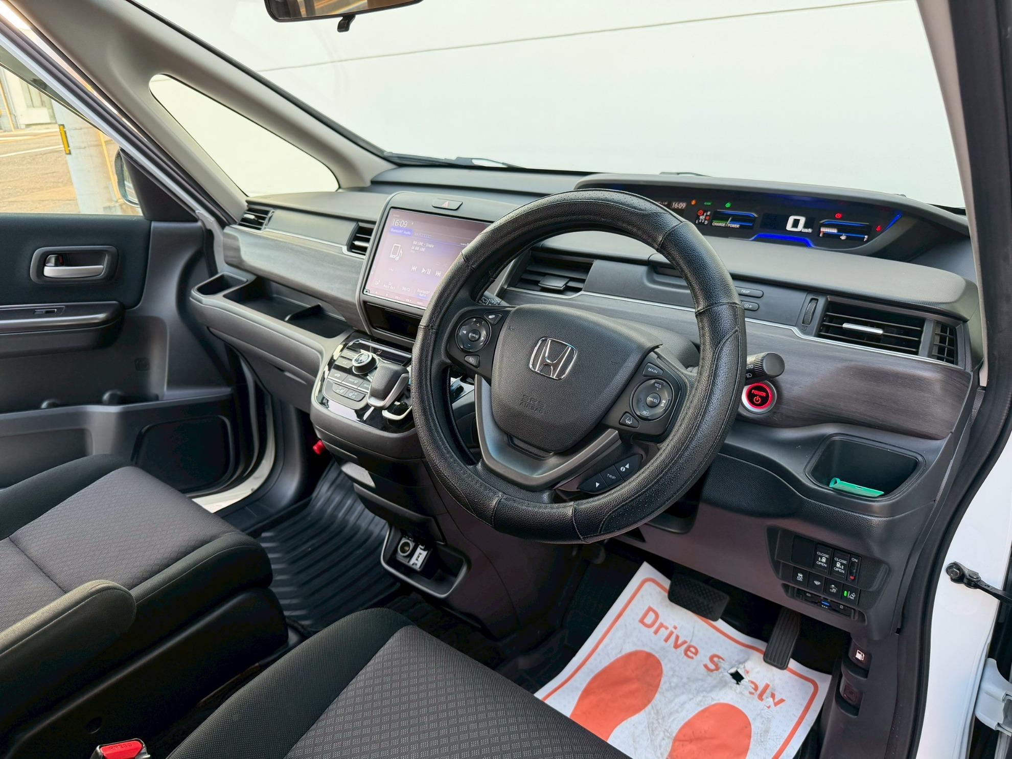 フリード＋ハイブリッド