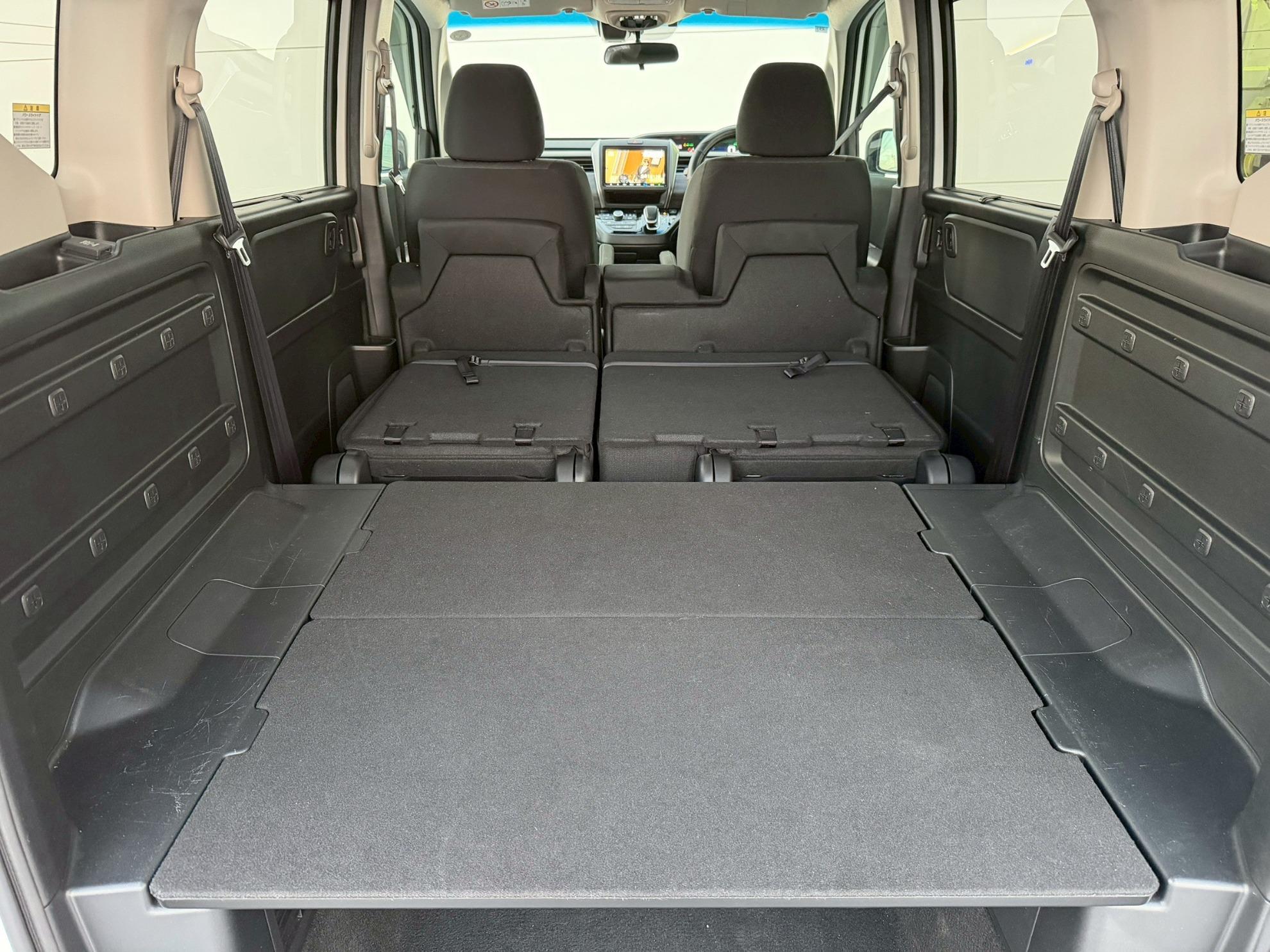 フリード＋ハイブリッド