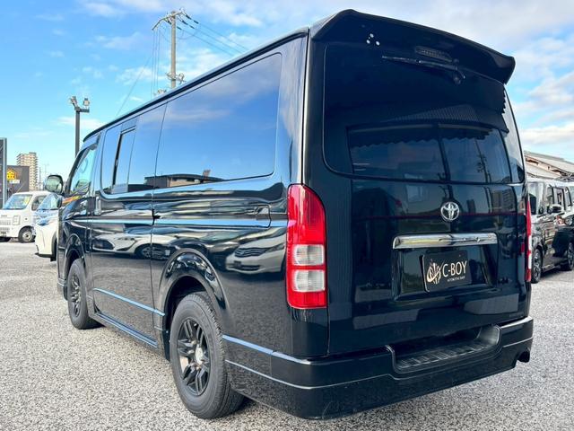 ハイエースバン