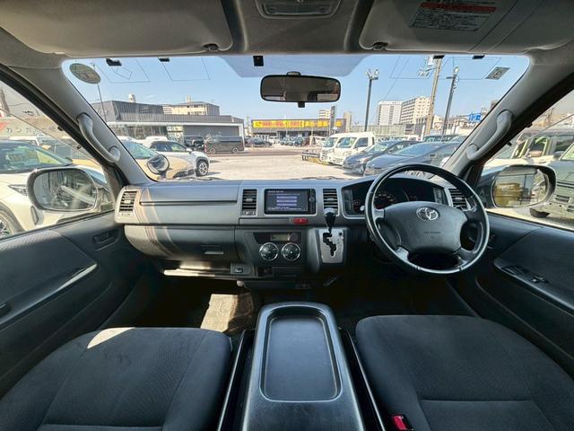 ハイエースバン