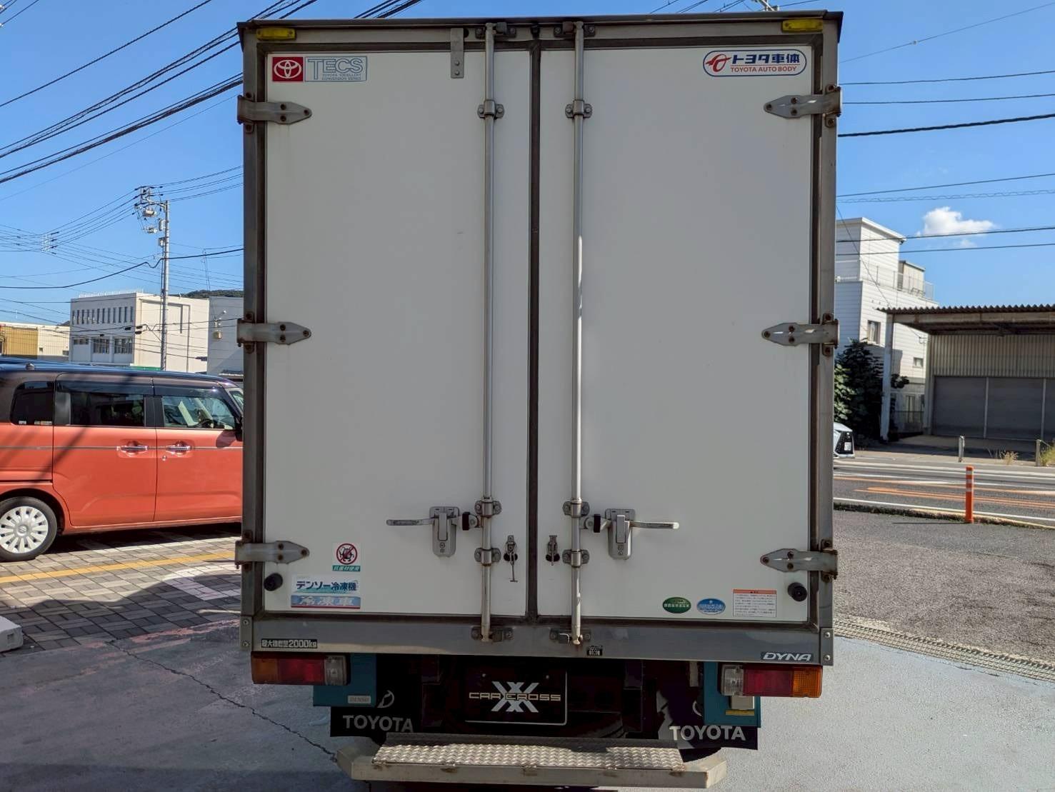 ダイナトラック