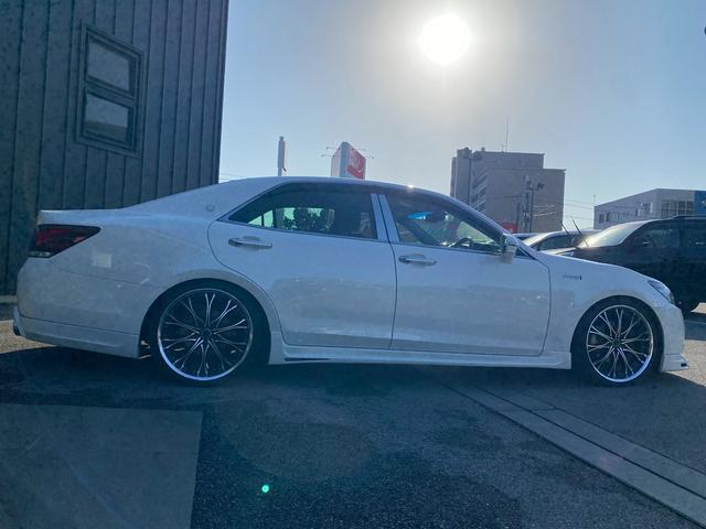 クラウンハイブリッド