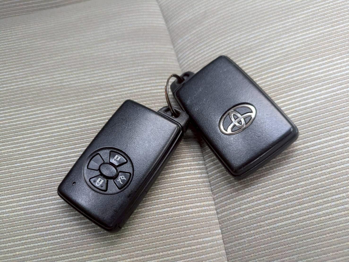 カローラアクシオ