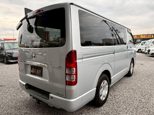 レジアスエースバン